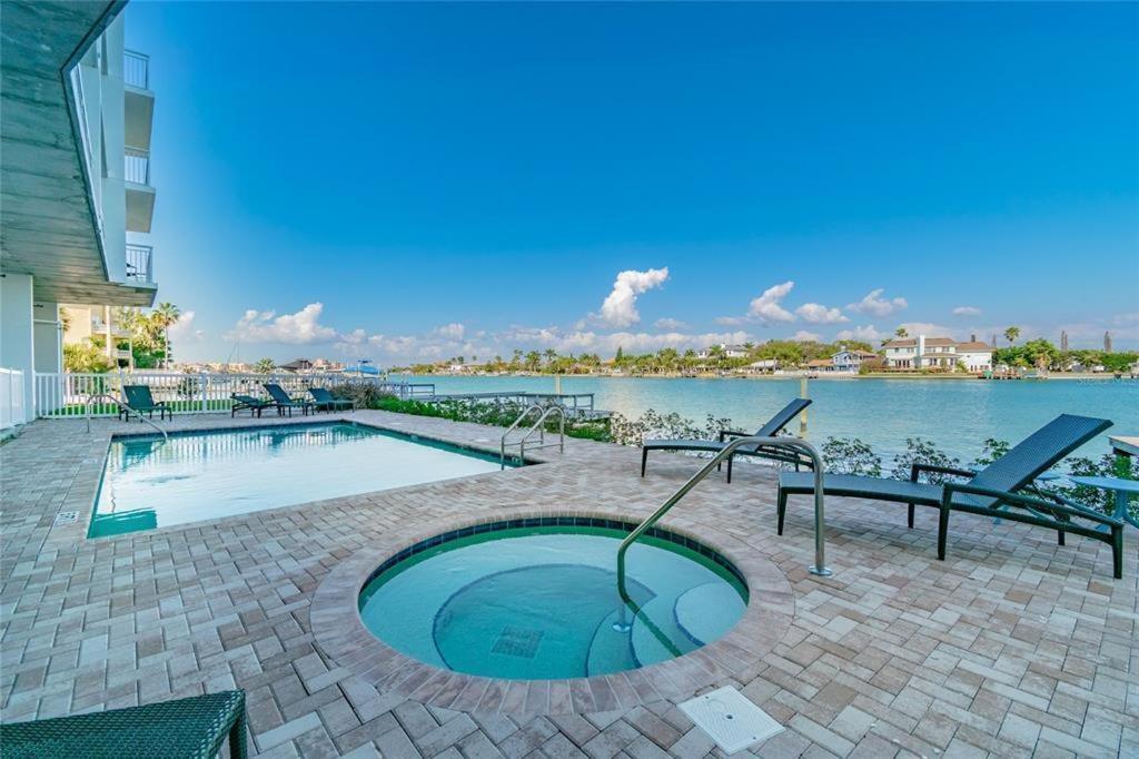 Oceana 202 West Villa St. Pete Beach Buitenkant foto